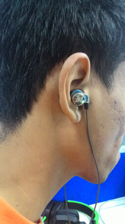Headphone Vs Headset Vs Earphone 4