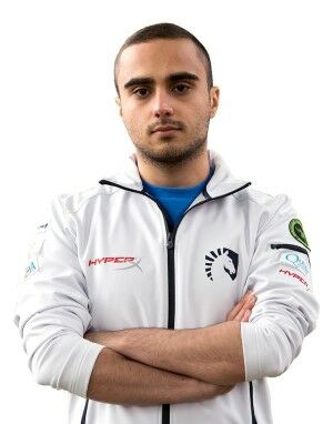 Kuro Salehi Takhasomi 31b3e