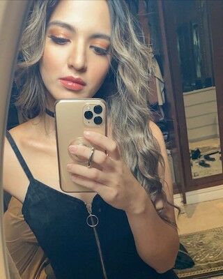 Nia Ramadhani Artis Indonesia Berwajah Bule E3609