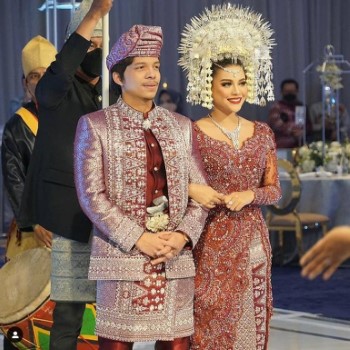 Pernikahan Atta Dan Aurel Live 56a30