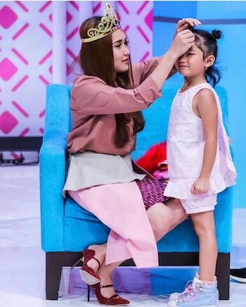 Ayu Ting Ting 7357e