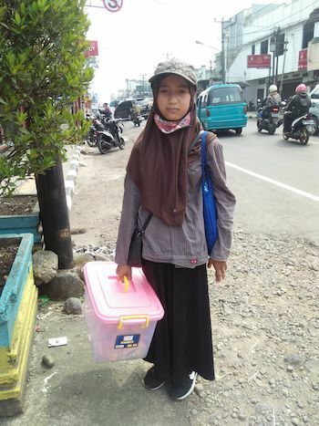Bocah Penjual Gorengan Putus Sekolah 8be02