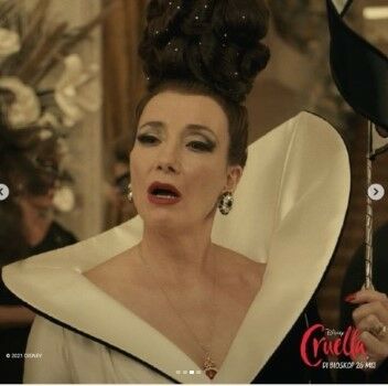 Igun Rancang Kostum Film Cruella 1c834