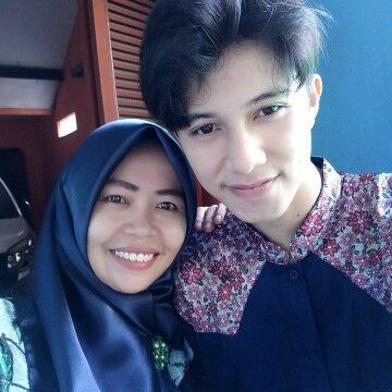Dede Ibu Pule A8649