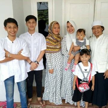 Keluarga Mastur Dan Dede Bcd77