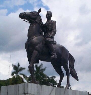 Patung Kaki Kuda Tidak Terangkat Jenderal Soedirman 03272
