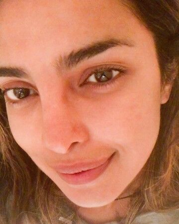 Priyanka Chopra D75b5