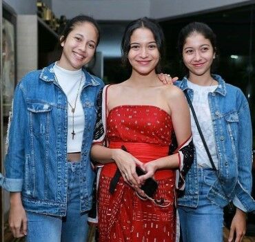 Artis Kembar Indonesia 42822