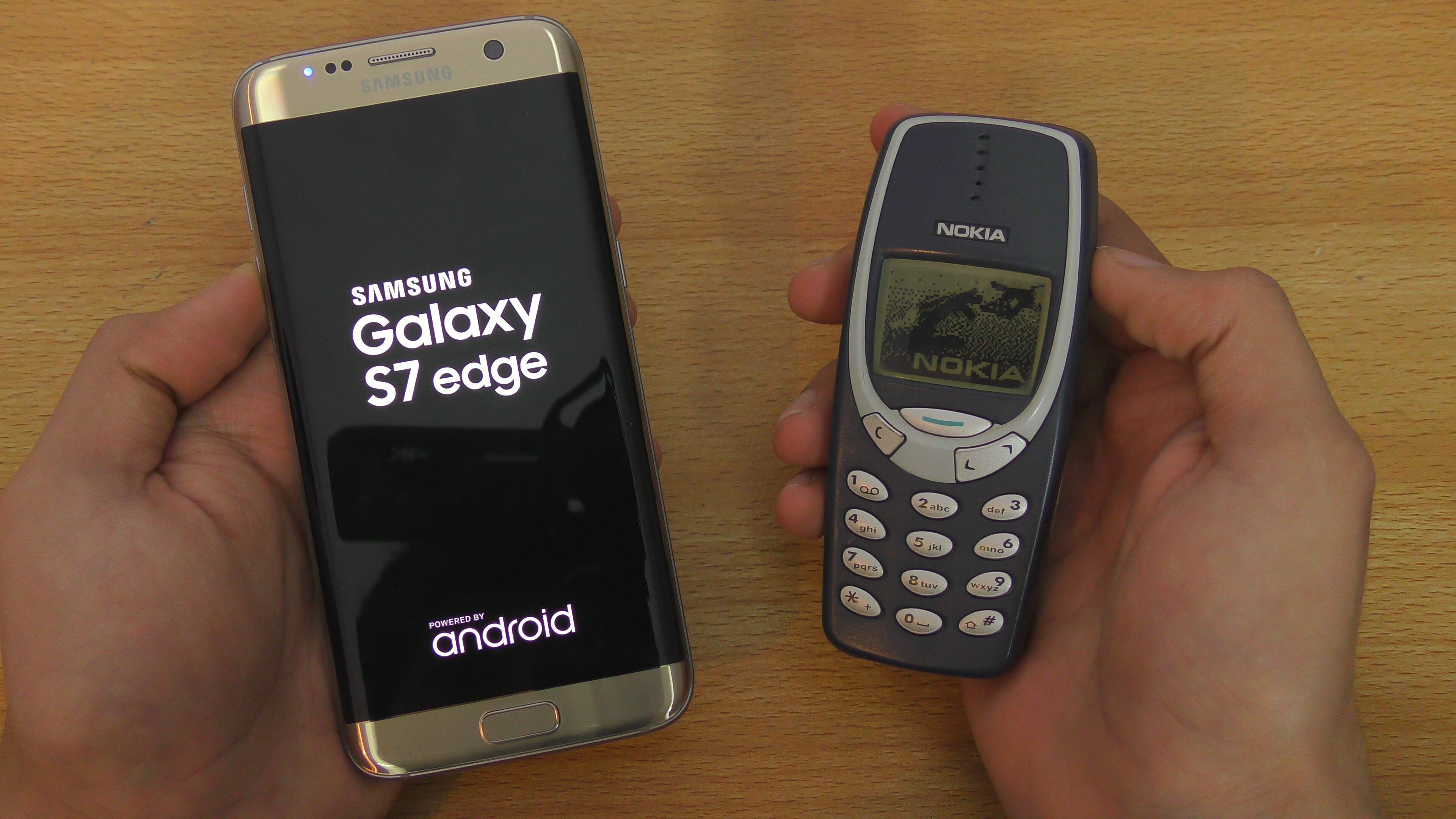 samsung-galaxy-s7-edge-vs-nokia-3310-1