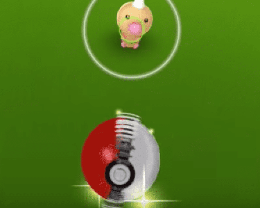 Pokemon GO Pokeball throw