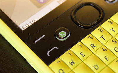 Nokia Asha 210 Dengan Tombol Whatsapp