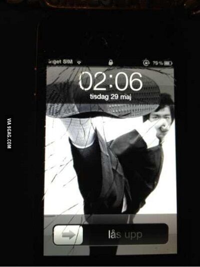 Layar Smartphone Retak 3