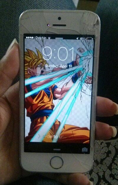 Layar Smartphone Retak 5