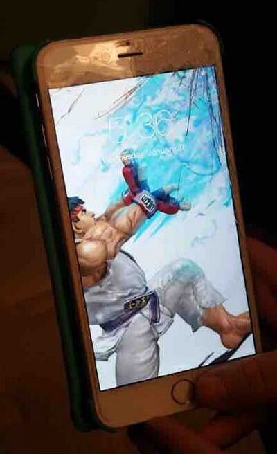 Layar Smartphone Retak 1