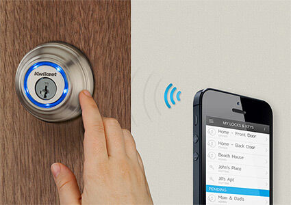 Kwikset Kevo Buka Kunci Pintu Menggunakan Bluetooth