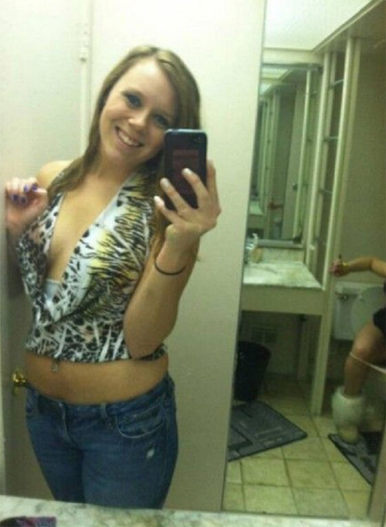 Ketawanya-nggak-nahan,-tapi-itu-dibelakang-lagi-ngapain-ya