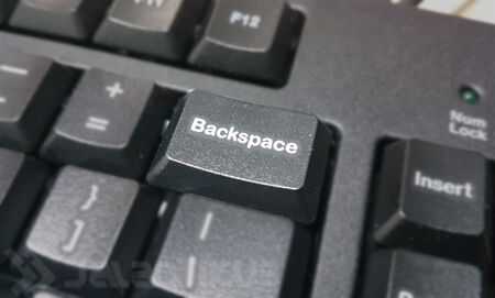 Tombol Backspace