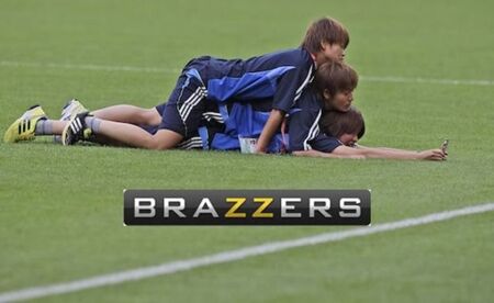 Logo Brazzers Mengubah Segalanya 18