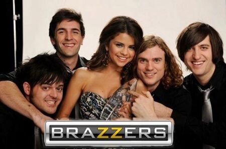 Logo Brazzers Mengubah Segalanya 16