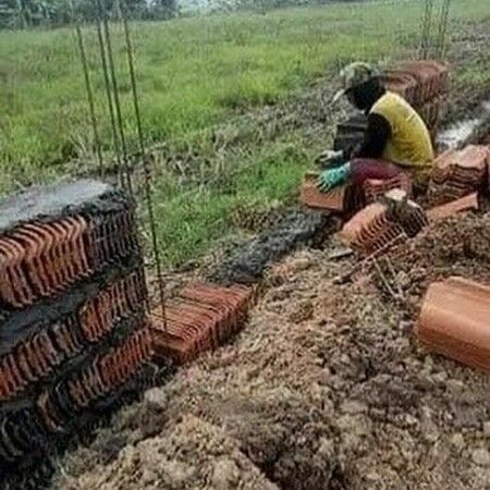 Tukang Bangunan Salah Pasang 13 13cdd