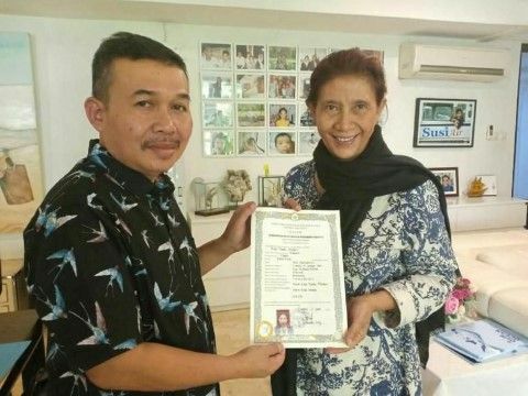 Susi Pudjiastuti 0e79c 003f8
