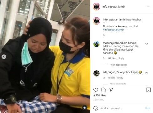 Gadis Jambi Terlantar Di Bandara E7723