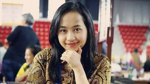 Chelsie Monica 2 E5a8f