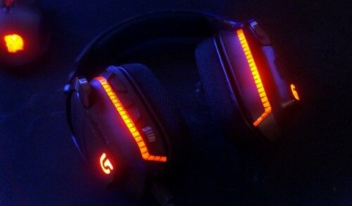Headphone Logitech Artemis Lampuok