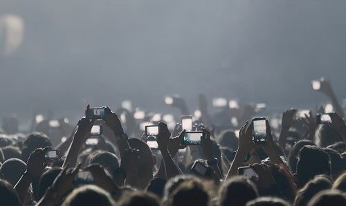 Memilih Smartphone Untuk Hangout Malam 4