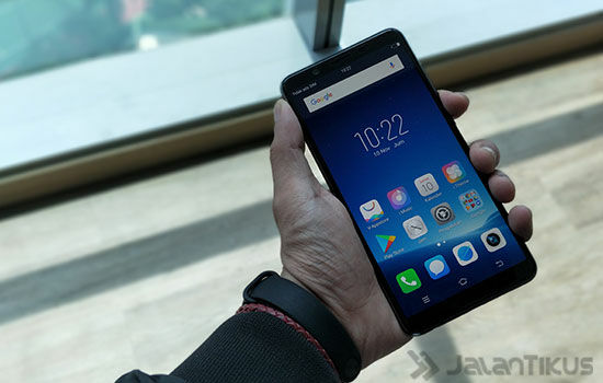 hands-on-vivo-v7