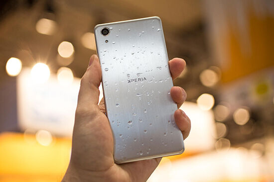 android tahan air sony xperia x performance