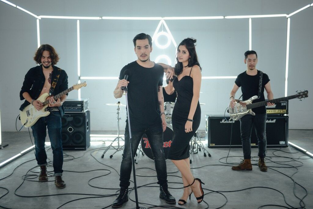 Review Film Mr Hurt Cinta Sejati Yang Datang Terlambat 2017