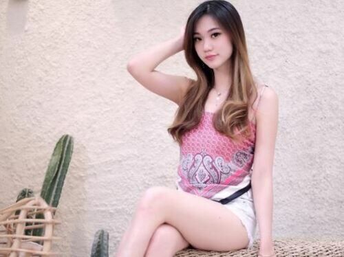 Shelly Oktivia E2e0a