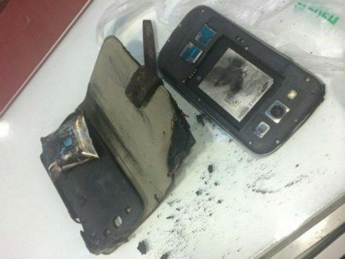 Samsung Galaxy S3 Ini Tiba Tiba Meledak Saat Ditinggal Pemiliknya 1