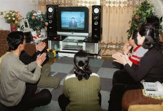 Warga Korea Utara 30b81