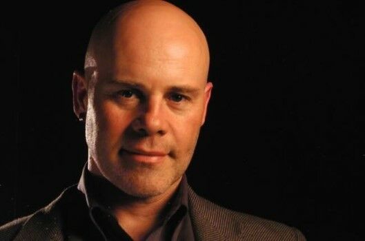 Thomas Dolby Artis Yang Percaya Teori Bumi Datar Fc515