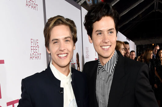 Aktor Ternama Yang Sekarang Memiliki Pekerjaan Biasa Dylan Sprouse 4b8b0
