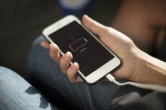 Alasan Harus Menggunakan Fitur Dark Mode Bisa Menghemat Baterai 4d5c3