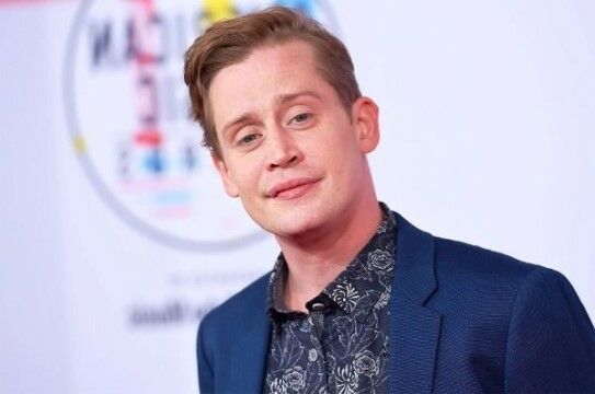 Macaulay Culkin C257f