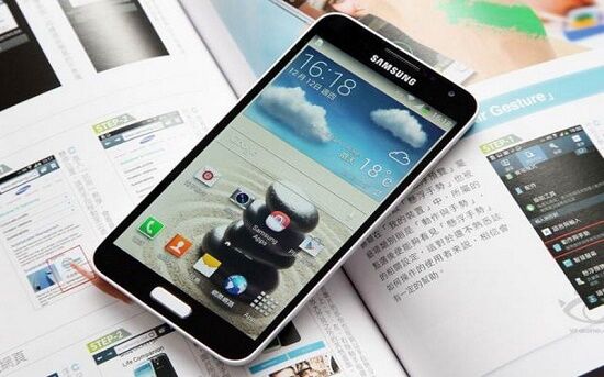 Spesifikasi Smartphone Samsung Galaxy J5 Jqnbacscj4