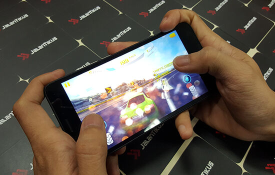 Review Axioo Venge 8