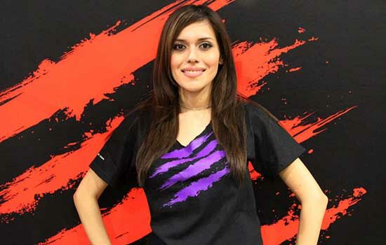 Gamer Wanita Dengan Penghasilan Ratusan Juta Vanessa Arteaga