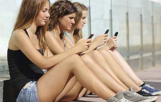 Dampak Buruk Smartphone Bagi Remaja