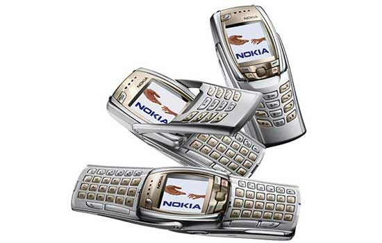 Handphone Dengan Desain Unik 12