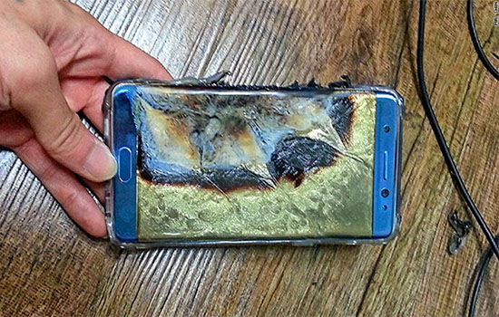 Samsung Galaxy Note 7 Ditarik Baterai Terbakar