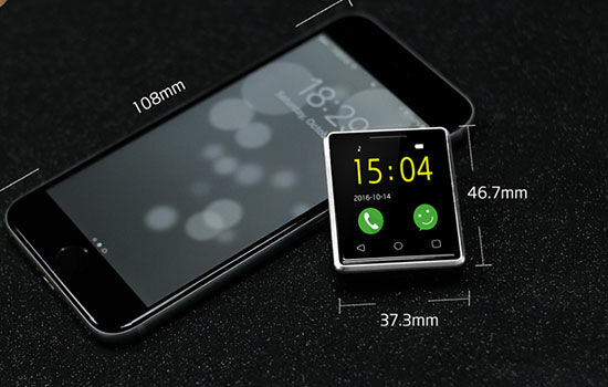 Smartphone Terkecil Di Dunia 4