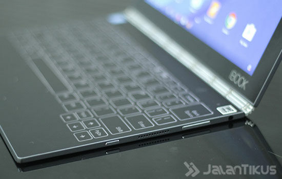 Review Lenovo Yoga Book Android 12
