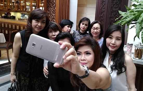 Asus Zenfone 4 Selfie Pro 5