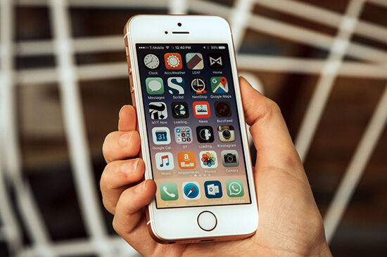 Smartphone Dengan Performa Paling Cepat Apple Iphone Se