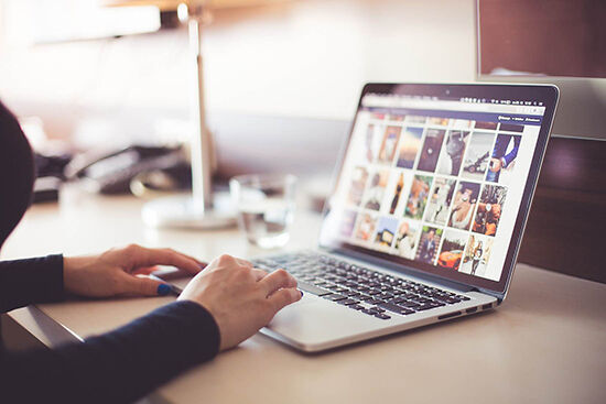 Pilih Laptop Atau Pc